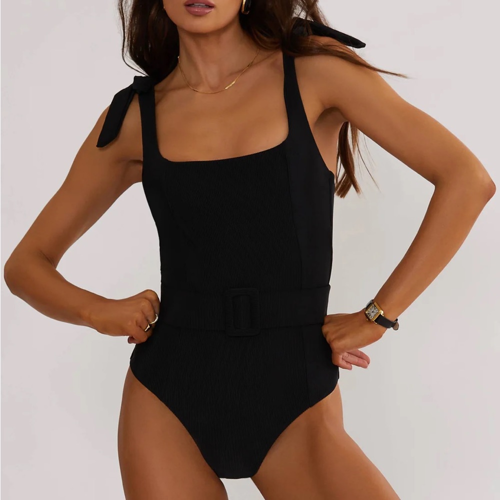 SYDNEY ONE PIECE